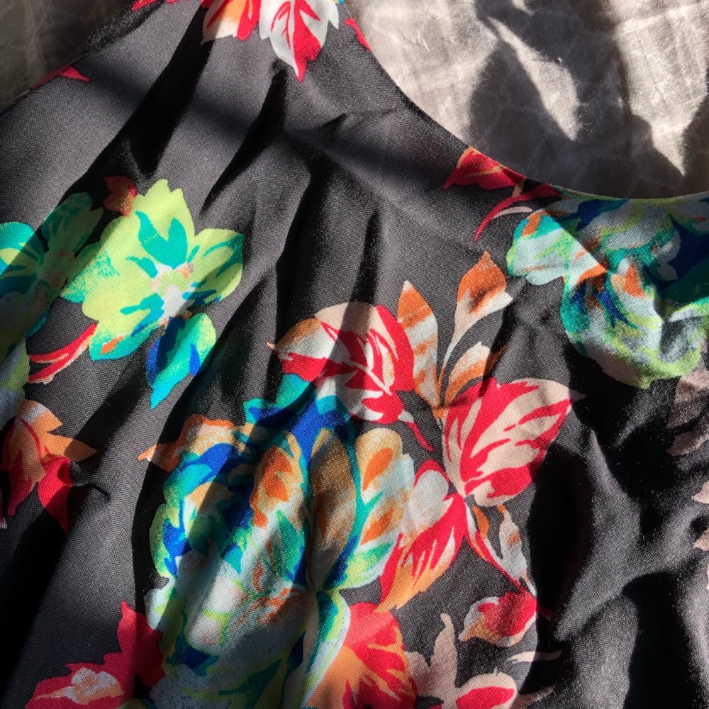 Floral Romper - Picture 3 of 3